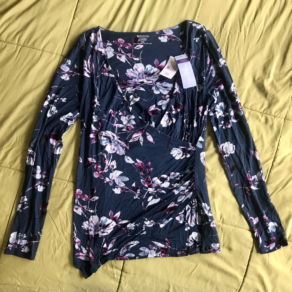 🌸🦋Beautiful Blue Floral Nursing Top 🦋🌸